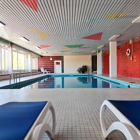 Robert Mit Pool Und Sauna